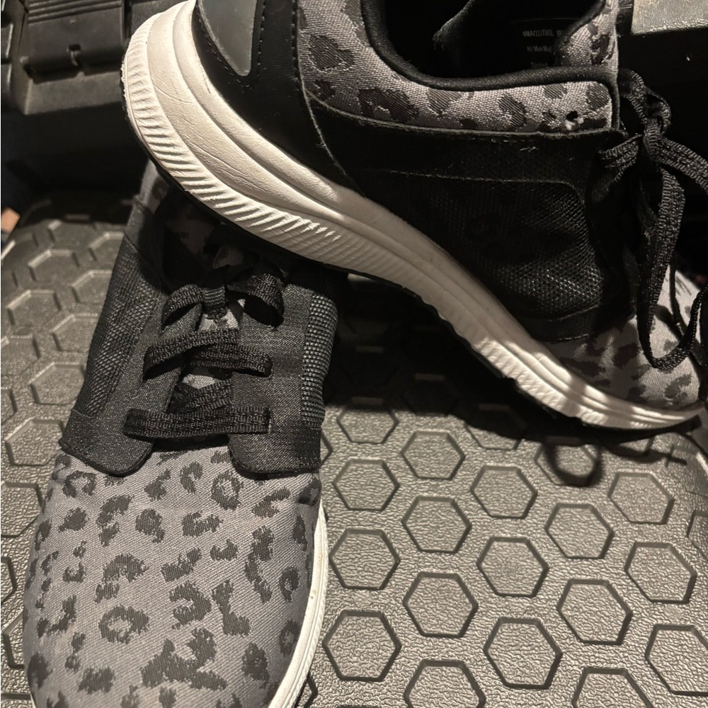 Avia Black and Gray Athletic Shoes